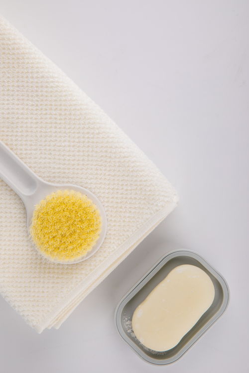 精致洗浴，盡在掌握 搓澡刷與香皂的家居洗護美學